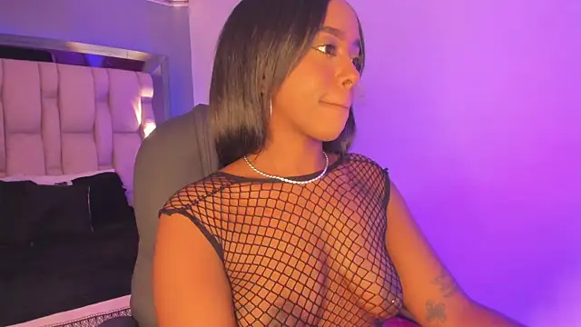 Snapshot of EmilyHaan chatting on 02/21/25, 07:32 EmilyHaan online show from 02/21/25, 07:32