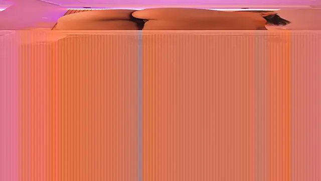 Snapshot of EmilyHaan chatting on 09/30/25, 08:14 EmilyHaan online show from 09/30/25, 08:14