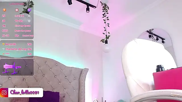 Charlotte Jones   online show from 03/18/25, 11:08