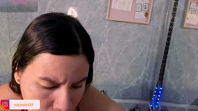 Mia  reys online show from 04/07/26, 01:11