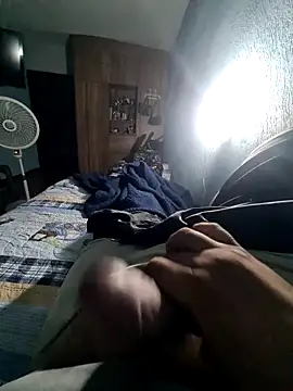 GILBERTHOR92 online show from 11/25/25, 06:35