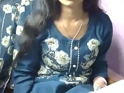 momo lov online show from 01/06/25, 08:03