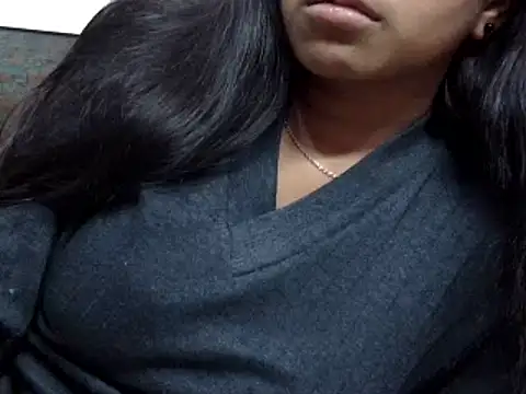 momo lov online show from 01/14/25, 08:20