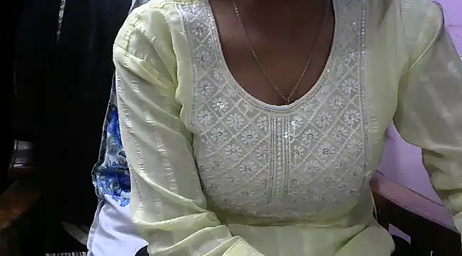 momo lov online show from 02/12/25, 10:56