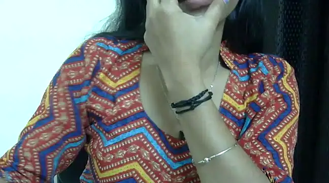 momo lov online show from 03/06/25, 09:03