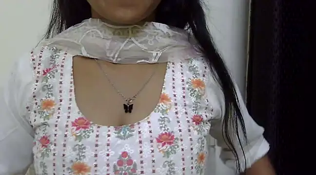 momo lov online show from 03/07/25, 05:40