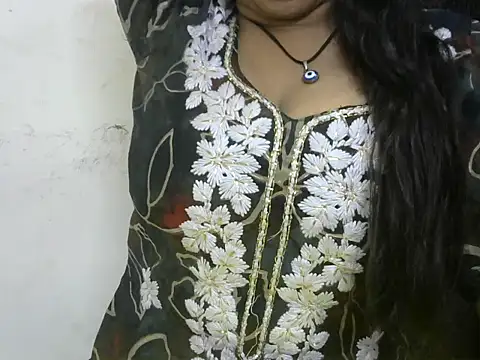 momo lov online show from 09/19/25, 05:31