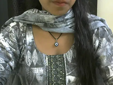 momo lov online show from 09/25/25, 05:33