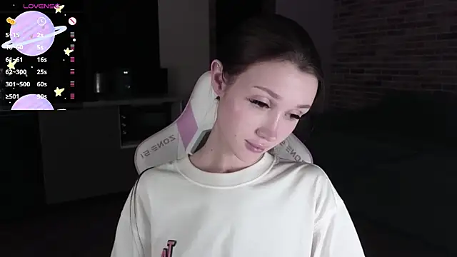 Snapshot of sweetiebones chatting on 02/14/25, 01:18 sweetiebones online show from 02/14/25, 01:18