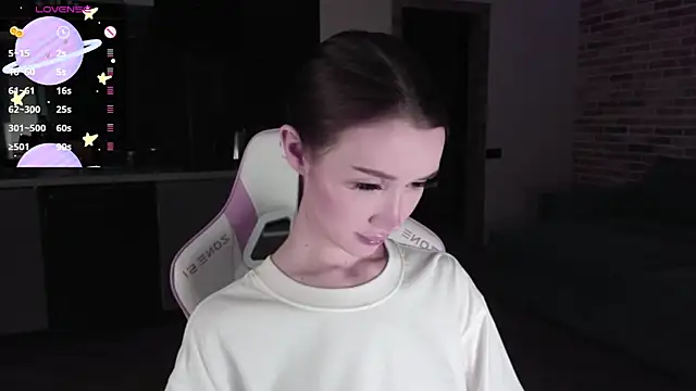 Snapshot of sweetiebones chatting on 02/19/25, 02:12 sweetiebones online show from 02/19/25, 02:12