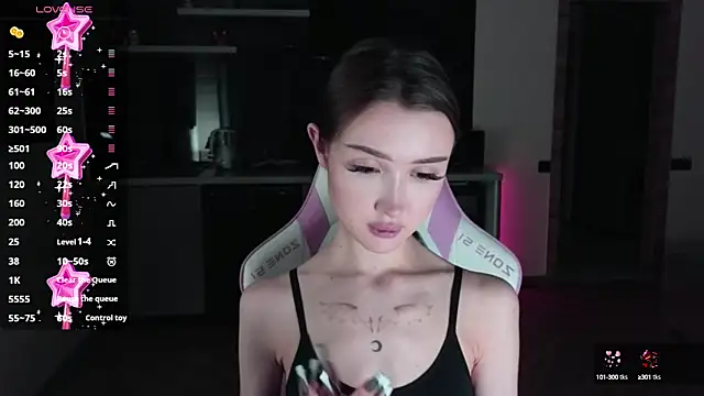 Snapshot of sweetiebones chatting on 03/17/25, 12:46 sweetiebones online show from 03/17/25, 12:46