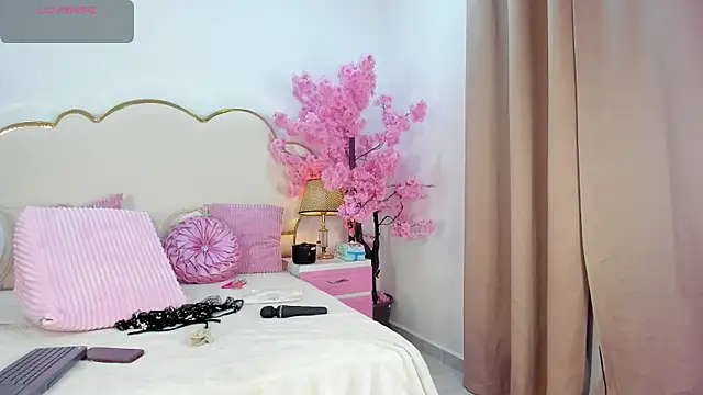 CahitlinBell online show from 03/31/26, 06:14