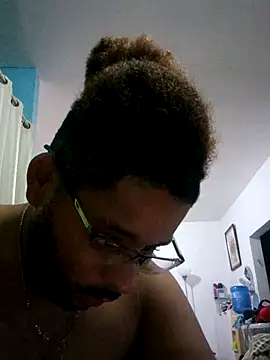 Snapshot of Dj-yefri-pauta chatting on 07/14/26, 01:19 Dj-yefri-pauta online show from 07/14/26, 01:19