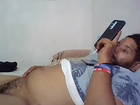 Snapshot of Dj-yefri-pauta chatting on 07/21/26, 02:58 Dj-yefri-pauta online show from 07/21/26, 02:58