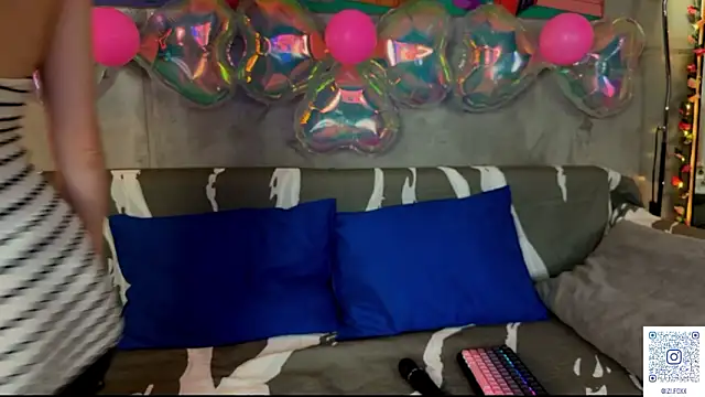 izi-fox online show from 03/05/26, 04:03