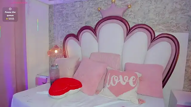 EmmaCrush online show from 03/26/26, 08:25