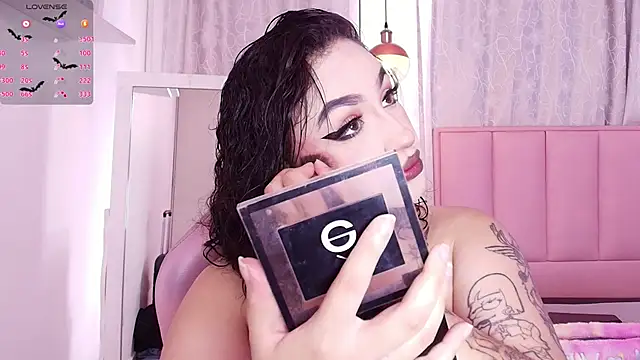 Snapshot of bella-green chatting on 01/28/25, 07:21 bella-green online show from 01/28/25, 07:21