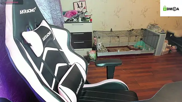 Crazy forest fairy online show from 11/25/25, 10:43