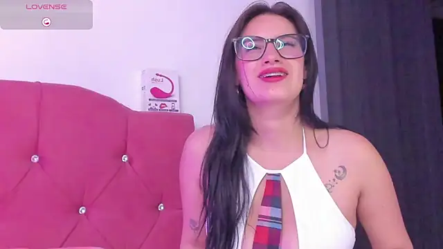 LucianaTomson online show from 12/21/25, 01:46