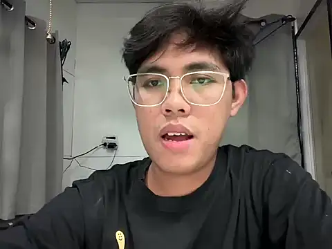 hoenika online show from 01/10/26, 12:45