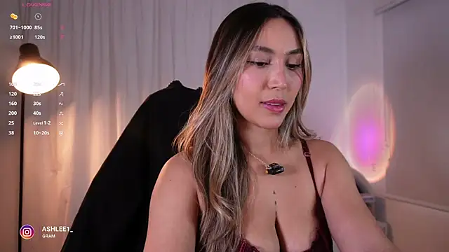 ashley2004 x online show from 07/02/26, 08:48