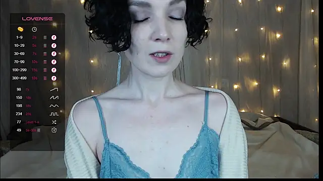 Snapshot of TinaWince chatting on 01/05/25, 04:58 TinaWince online show from 01/05/25, 04:58