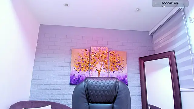  alaiasmile  online show from 05/04/26, 07:32