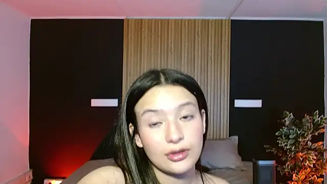 Snapshot of dafne_bss chatting on 01/17/25, 08:24 dafne bss online show from 01/17/25, 08:24