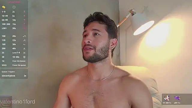 Snapshot of Valentinoford chatting on 01/29/25, 01:37 Valentinoford online show from 01/29/25, 01:37