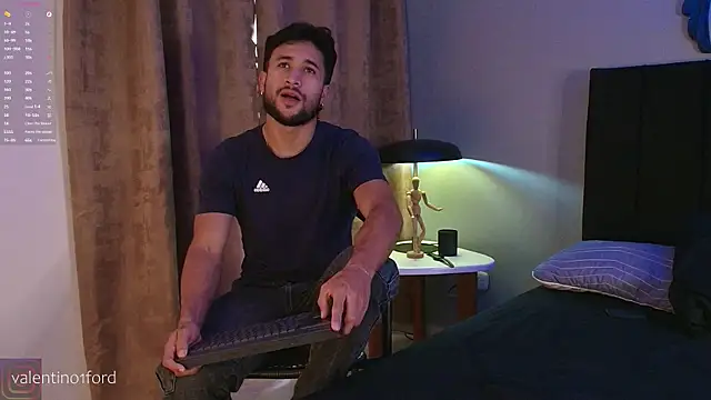 Snapshot of Valentinoford chatting on 09/23/25, 08:45 Valentinoford online show from 09/23/25, 08:45