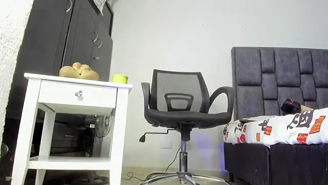 Sarah Mistress  online show from 04/10/26, 04:23