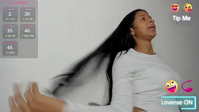 Snapshot of amaia_baez chatting on 11/04/25, 07:13 amaia baez online show from 11/04/25, 07:13