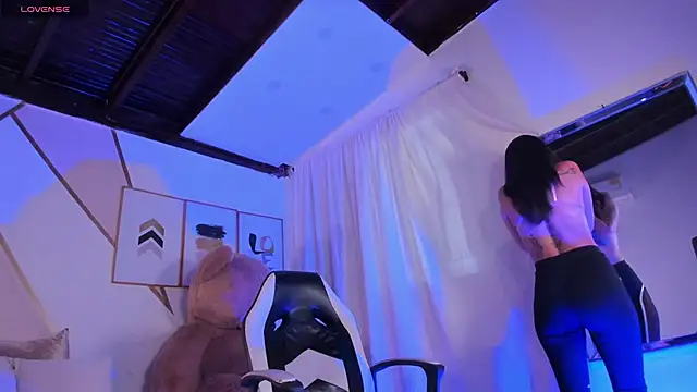 Snapshot of maye_wells chatting on 12/19/24, 05:29 maye wells online show from 12/19/24, 05:29