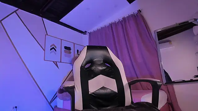 Snapshot of maye_wells chatting on 02/21/25, 05:31 maye wells online show from 02/21/25, 05:31