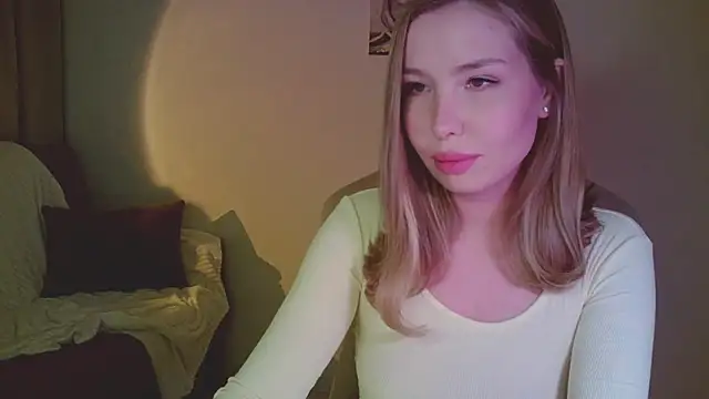 mia raspberrie online show from 04/28/26, 10:04