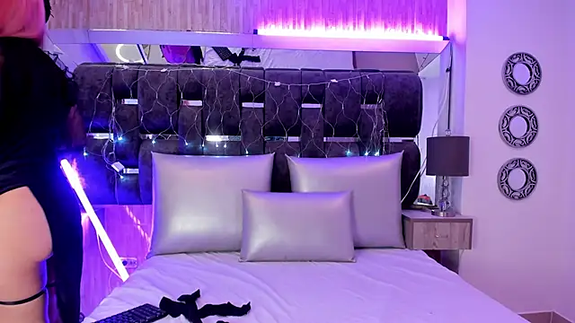 Charlotte Myers online show from 02/25/25, 12:03