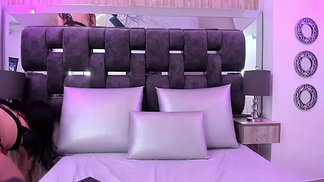 Charlotte Myers online show from 01/05/26, 08:34