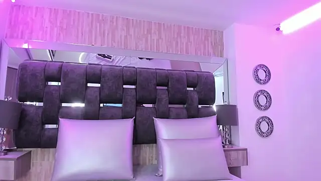 Charlotte Myers online show from 01/07/26, 07:38