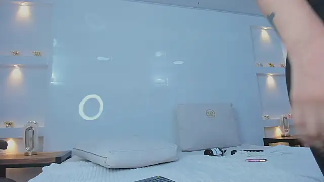 Dalia-Prada online show from 03/21/26, 08:30