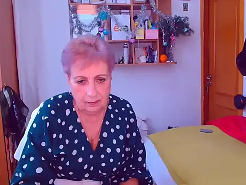 Victoria5643 online show from 12/29/24, 09:28