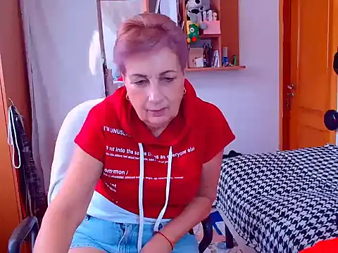 Victoria5643 online show from 02/17/25, 07:47