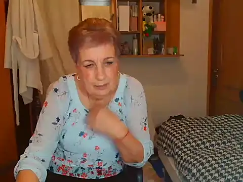 Victoria5643 online show from 02/21/25, 07:32