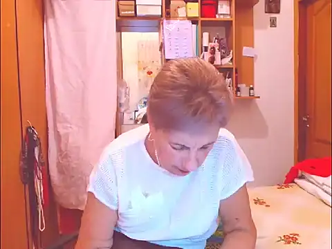 Victoria5643 online show from 09/15/25, 07:25