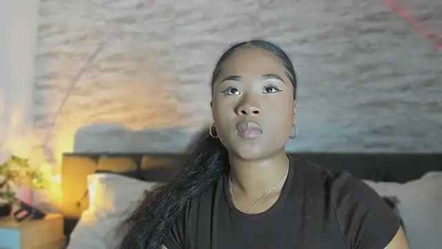 Anneth  M online show from 11/18/25, 08:24