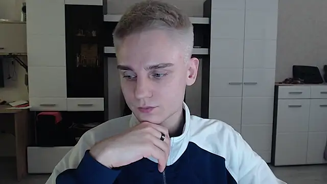 angryzan online show from 02/10/25, 11:04