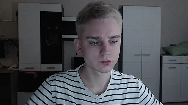 angryzan online show from 02/20/25, 04:18