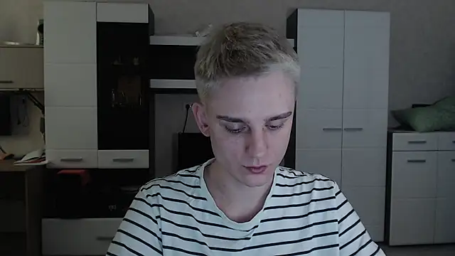 angryzan online show from 02/20/25, 10:27