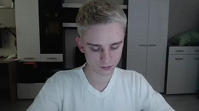 angryzan online show from 02/21/25, 10:39