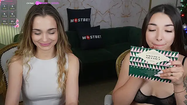 Snapshot of Lana_Pulse chatting on 12/07/24, 07:43 Lana Pulse online show from 12/07/24, 07:43