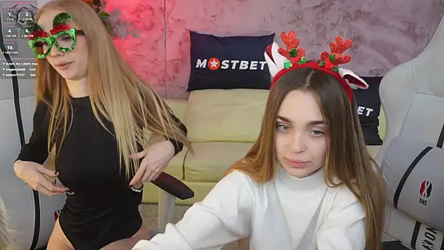 Snapshot of Lana_Pulse chatting on 12/12/24, 02:44 Lana Pulse online show from 12/12/24, 02:44